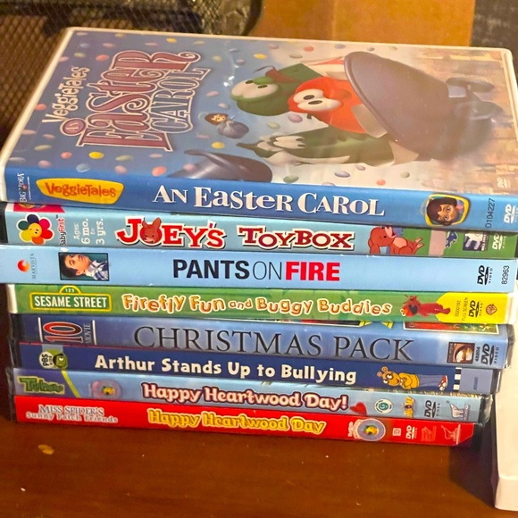 Family & Kids DVD Bundle - Picture 1 of 2